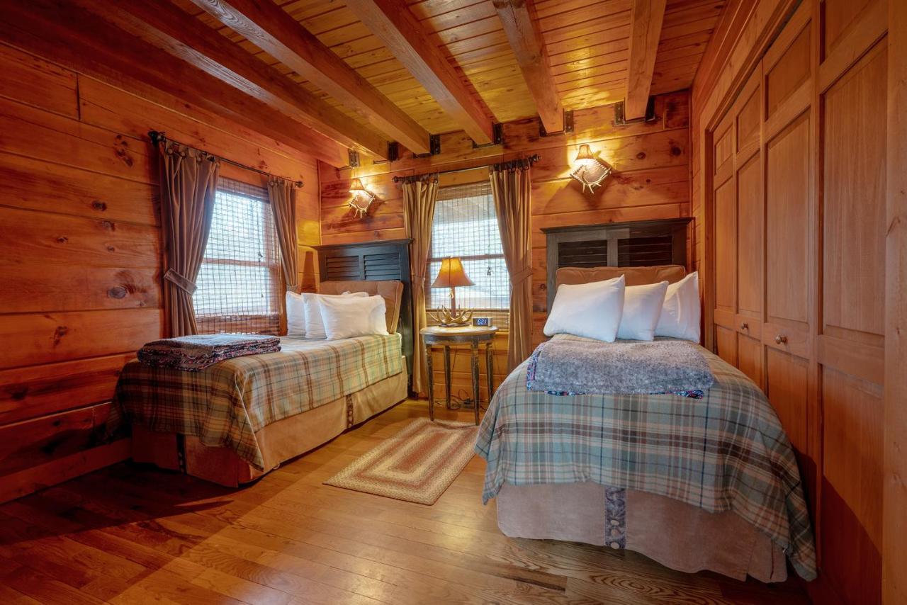 Aquone Staynantahala - Smoky Mountain Cabins מראה חיצוני תמונה